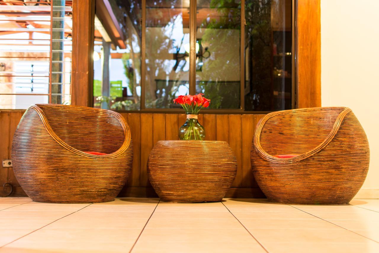 Hotel Meson De Maria Antiguo Cuscatlan ภายนอก รูปภาพ