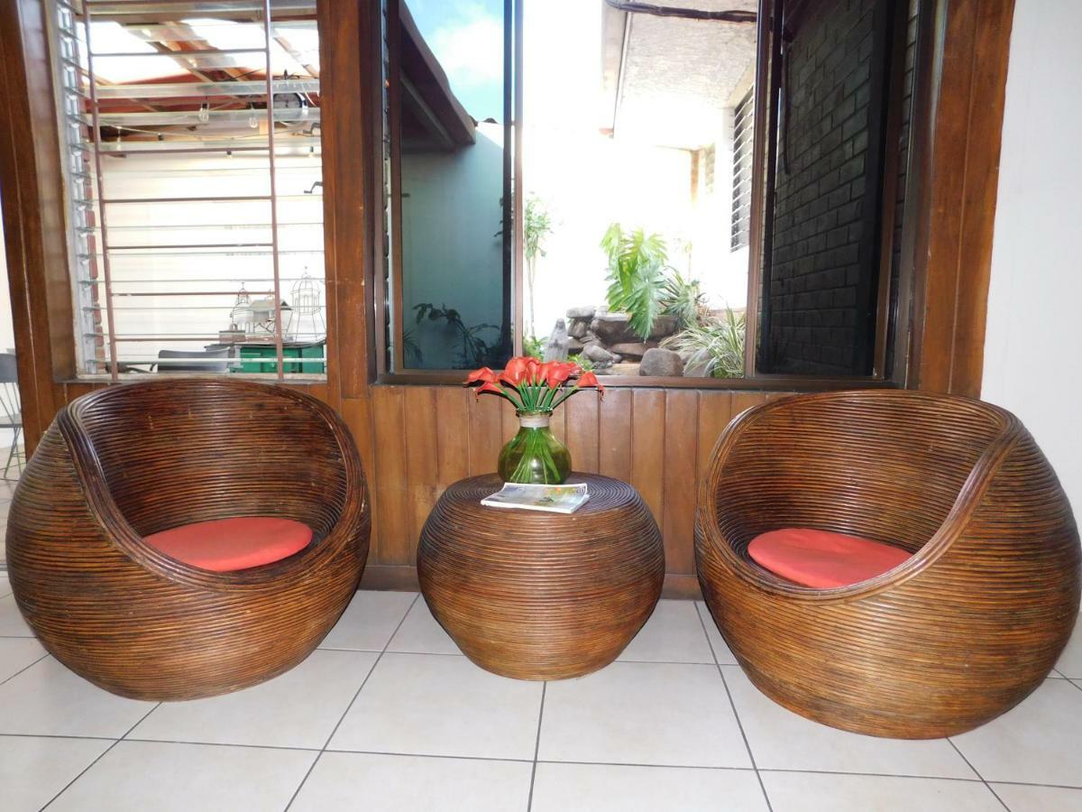 Hotel Meson De Maria Antiguo Cuscatlan ภายนอก รูปภาพ