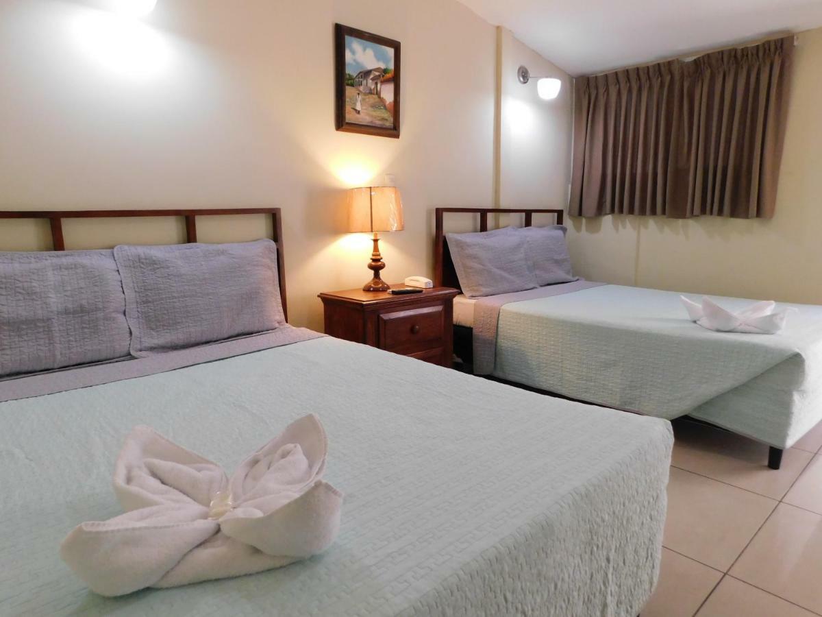Hotel Meson De Maria Antiguo Cuscatlan ภายนอก รูปภาพ